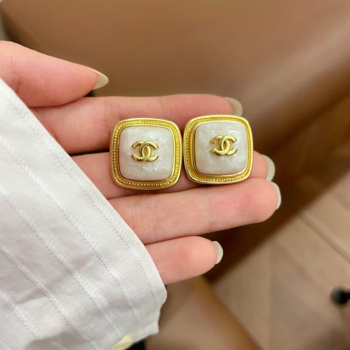 Earring 08=
