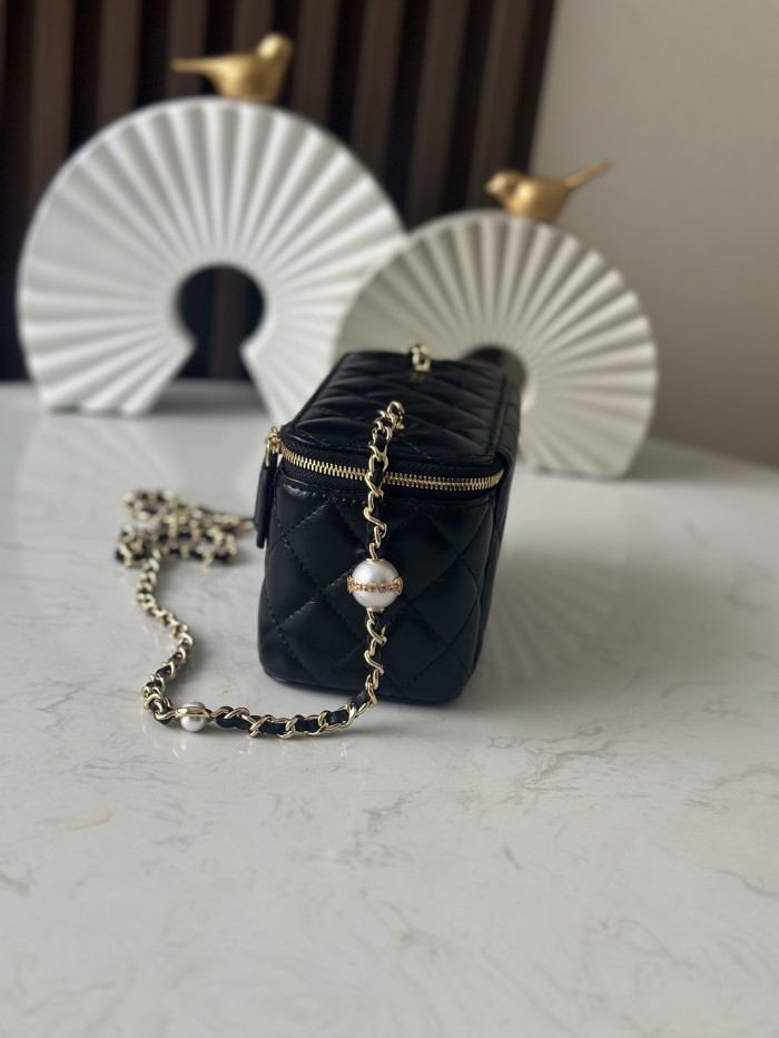 24K Pearl Chain Vanity Case “17x10x8cm” -016 =A86062