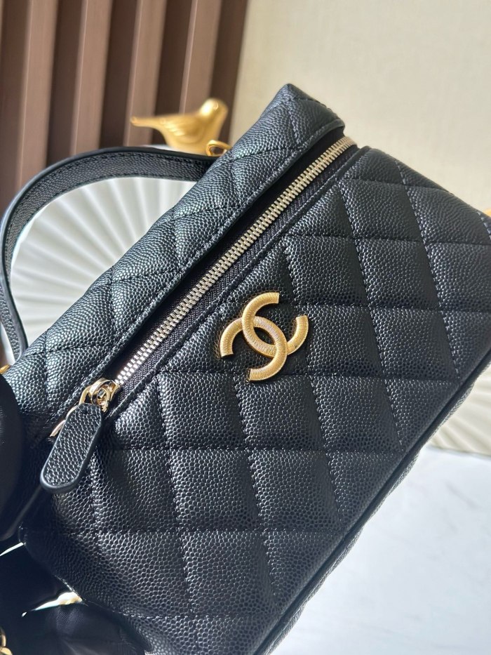 25C Vanity Case with Handle “19.5x17x5cm” -006 =66050