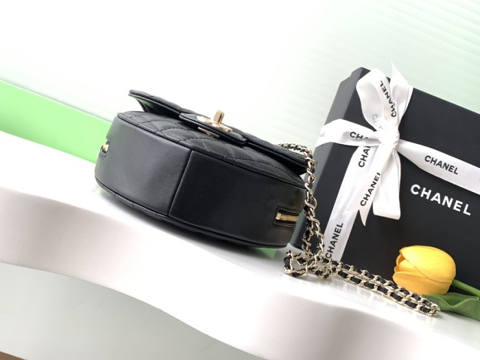 22C Heart Bag in Lambskin “18x16.5x6.5cm” -006 =AS3191