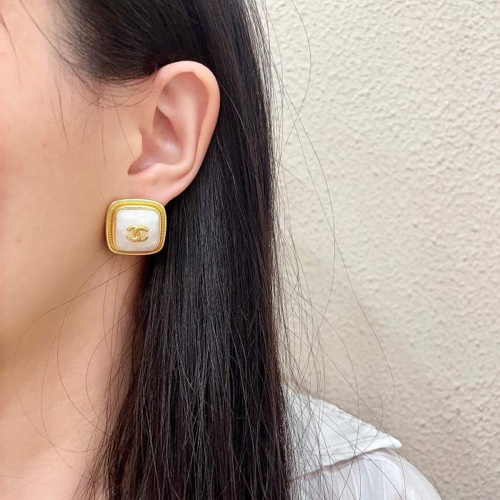 Earring 08=