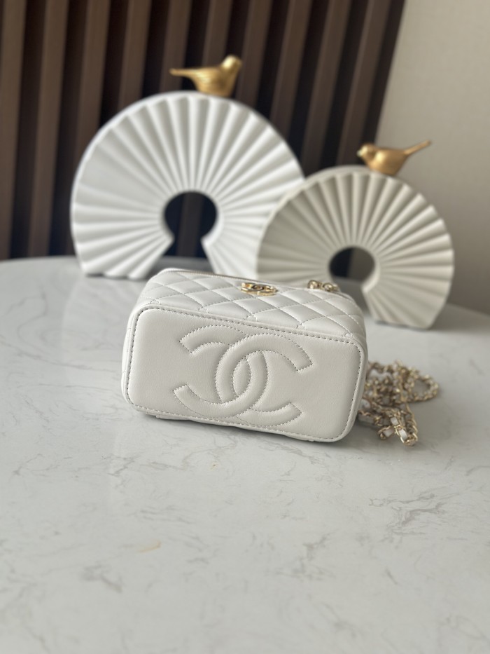 24K Pearl Chain Vanity Case “17x10x8cm” -016 =A86062
