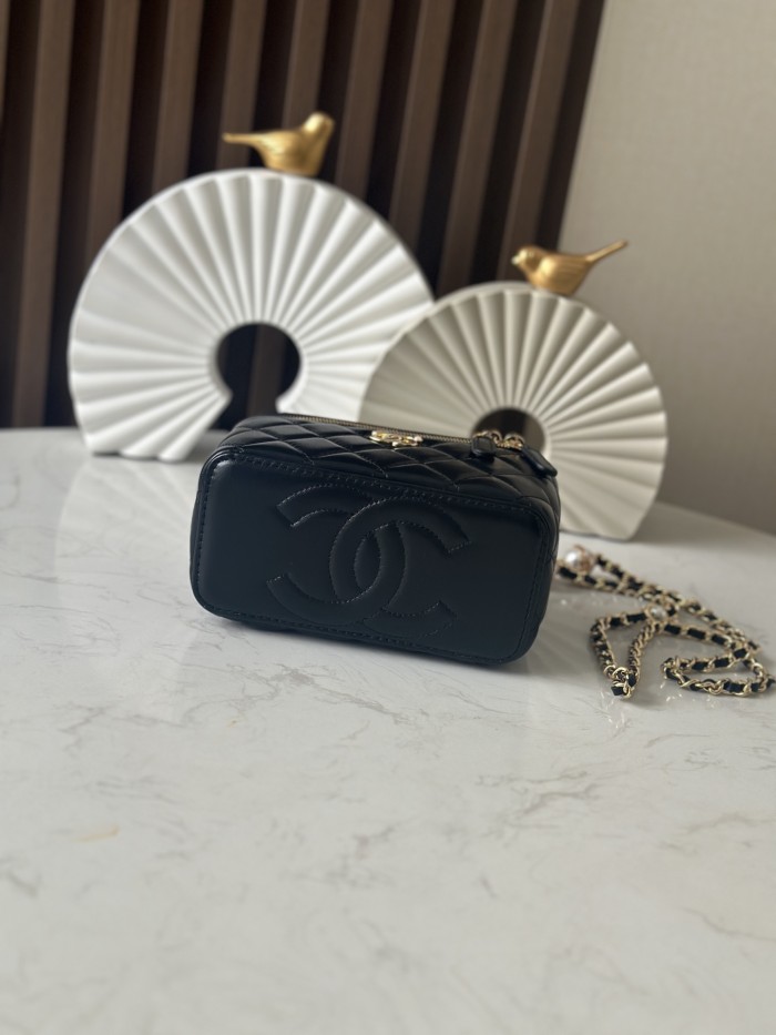 24K Pearl Chain Vanity Case “17x10x8cm” -016 =A86062