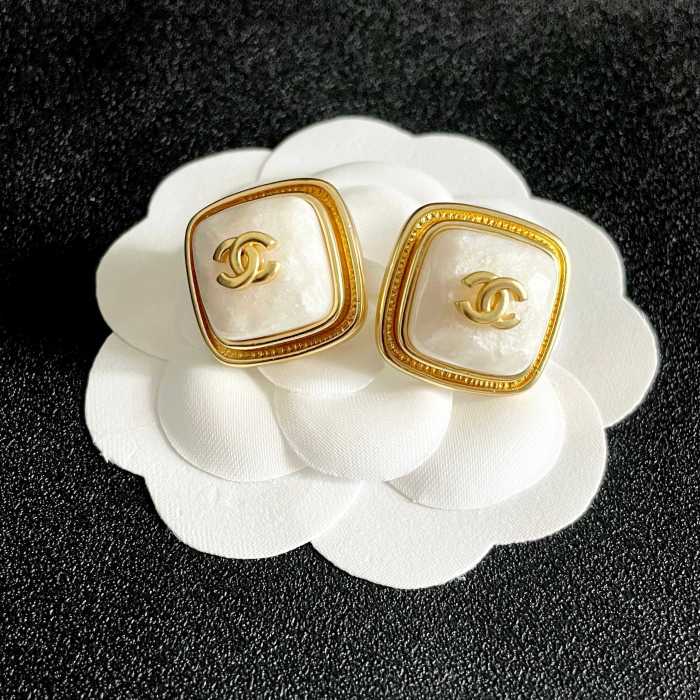 Earring 08=