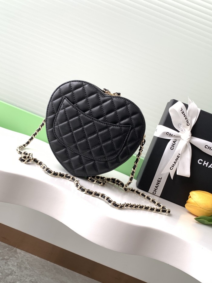 22C Heart Bag in Lambskin “18x16.5x6.5cm” -006 =AS3191