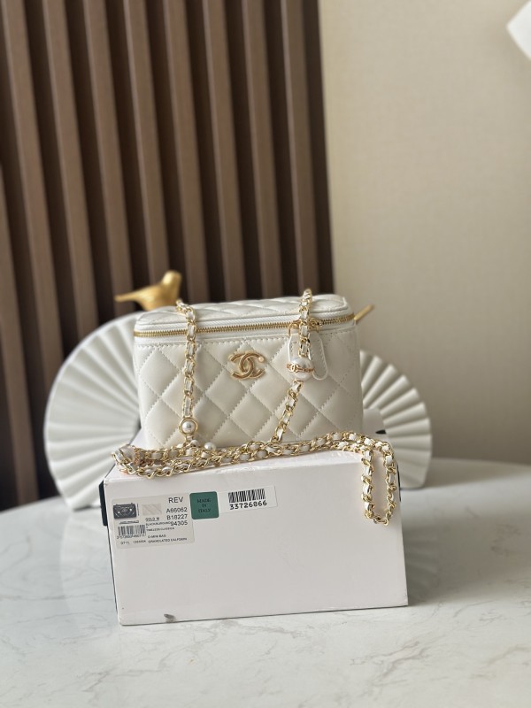24K Pearl Chain Vanity Case “17x10x8cm” -016 =A86062