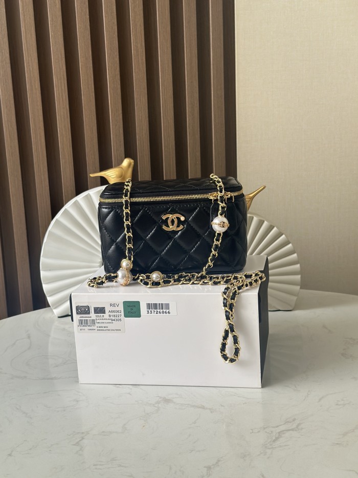 24K Pearl Chain Vanity Case “17x10x8cm” -016 =A86062