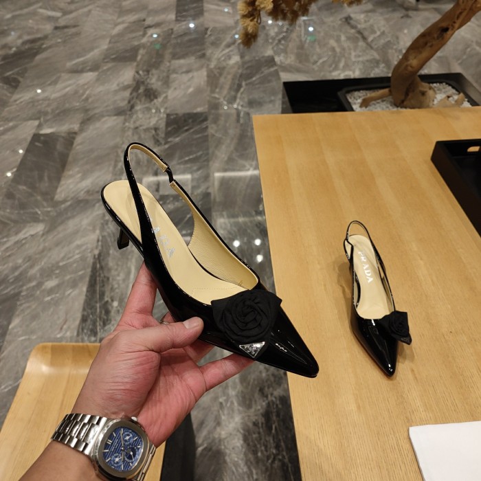 Floral-appliqué patent leather slingback pumps (Female)36-41=