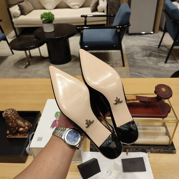 Triangle Logo Pointed-Toe Kitten Heel Slingbacks (Female)36-41=