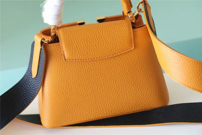 Capucines East West Mini “22*12*8CM” 0501