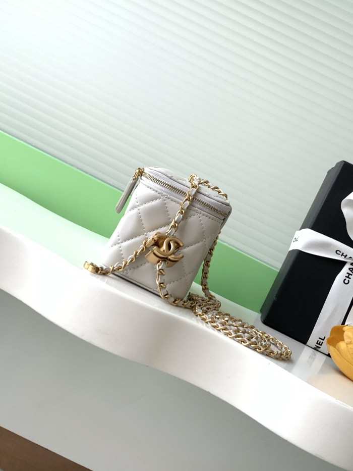 25B Vanity Case Mini Lambskin “17x9.5x8cm” -036 =AP3940