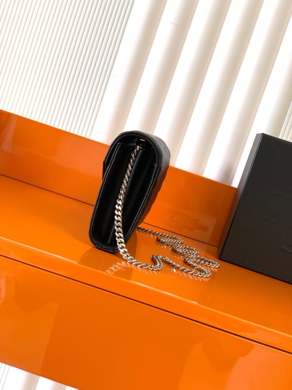 CASSANDRE CHAIN WALLET  22.5*14*4CM  -084=