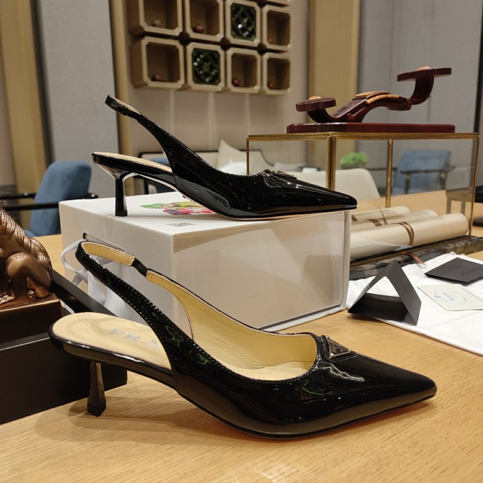 Triangle Logo Pointed-Toe Kitten Heel Slingbacks (Female)36-41=
