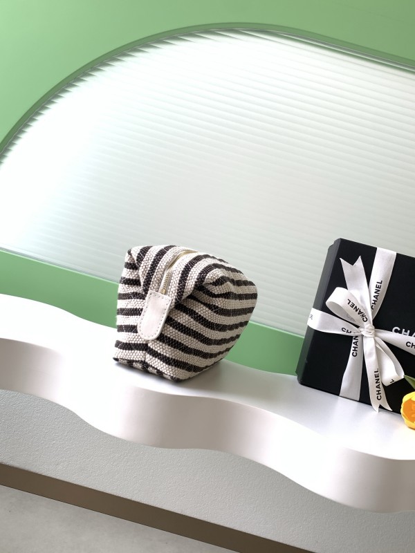 26C Clutch Mini Striped Raffia “11x22x9cm” -005 =AP4990