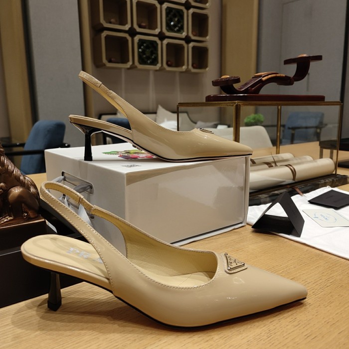 Triangle Logo Pointed-Toe Kitten Heel Slingbacks (Female)36-41=