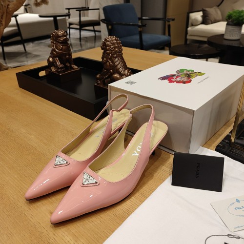 Triangle Logo Pointed-Toe Kitten Heel Slingbacks (Female)36-41=