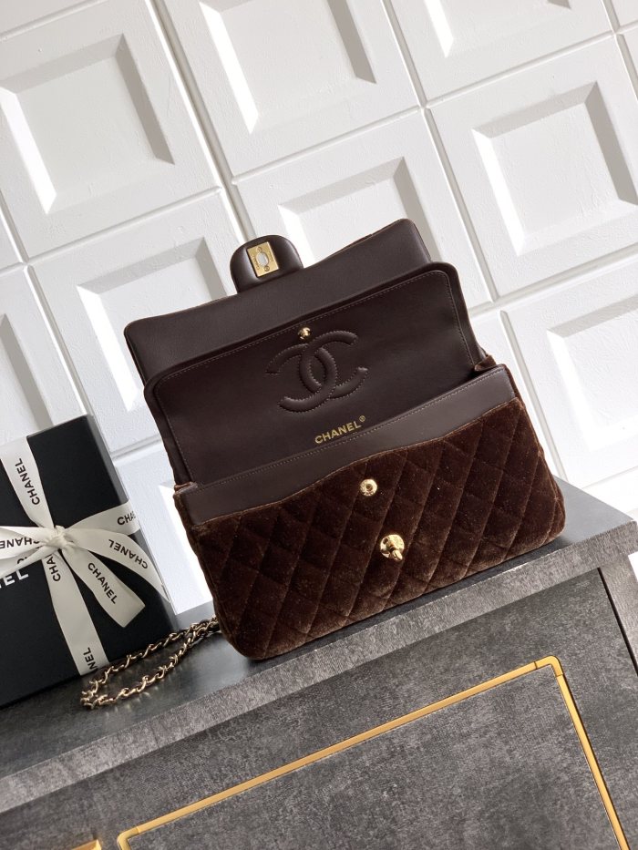 26C Classic Flap Medium Velvet “25.5x16x7cm” -056 =A01112