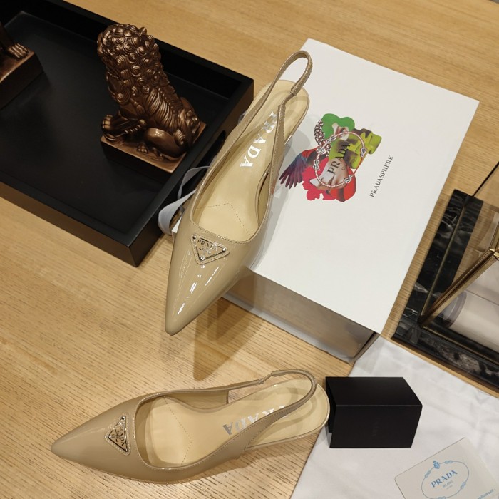 Triangle Logo Pointed-Toe Kitten Heel Slingbacks (Female)36-41=