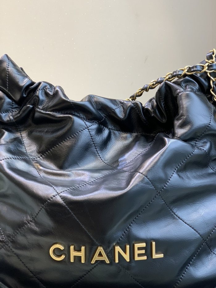 25P 22 Bag Large Shiny Lambskin “42x39x8cm” -0311 =AS3261