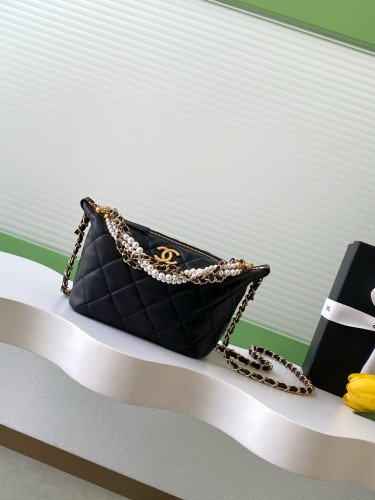 26C Hobo Mini Lambskin Pearl Chain “13x23.5x7.5cm” -037 =AS5898