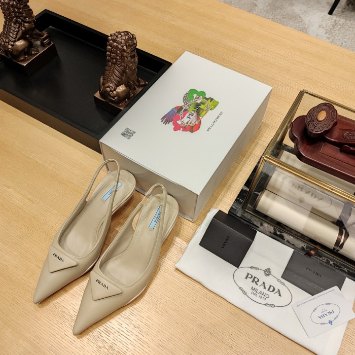 Leather Slingback Pumps with Triangle Logo(Female)36-41