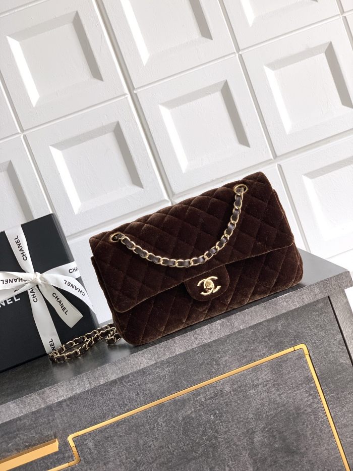 26C Classic Flap Medium Velvet “25.5x16x7cm” -056 =A01112