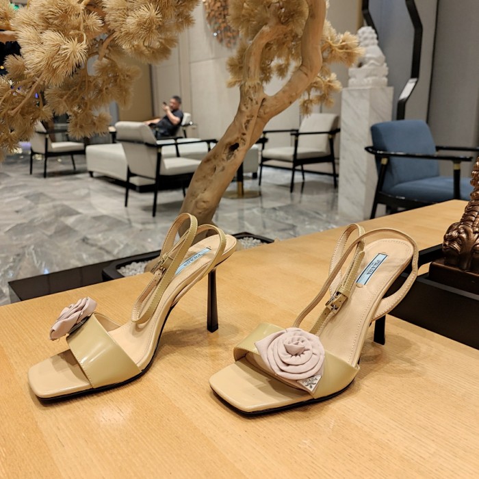 Floral Appliqué Slingback Sandals (Female)36-41=
