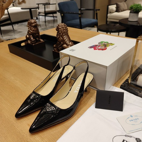 Triangle Logo Pointed-Toe Kitten Heel Slingbacks (Female)36-41=