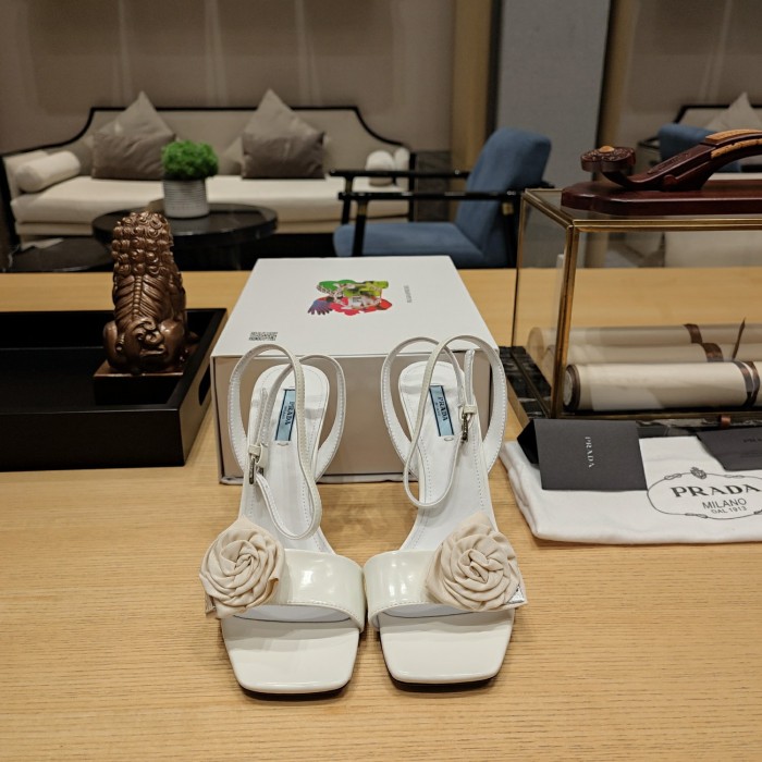 Floral Appliqué Slingback Sandals (Female)36-41=