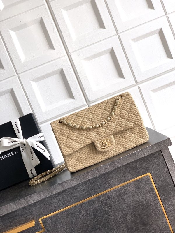 26C Classic Flap Medium Woven Raffia “26x16x7cm” -058 =A01112