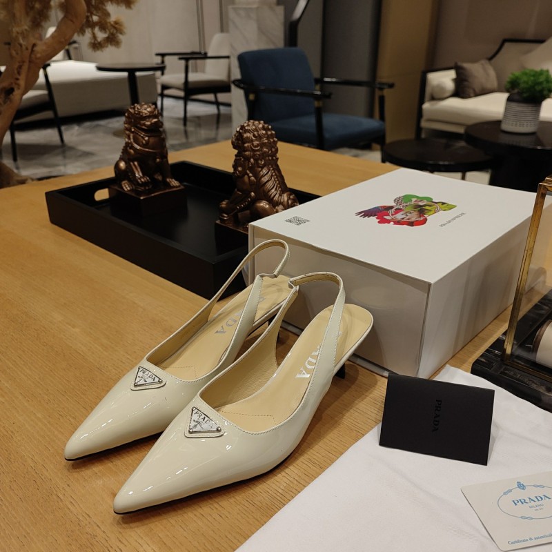 Triangle Logo Pointed-Toe Kitten Heel Slingbacks (Female)36-41=