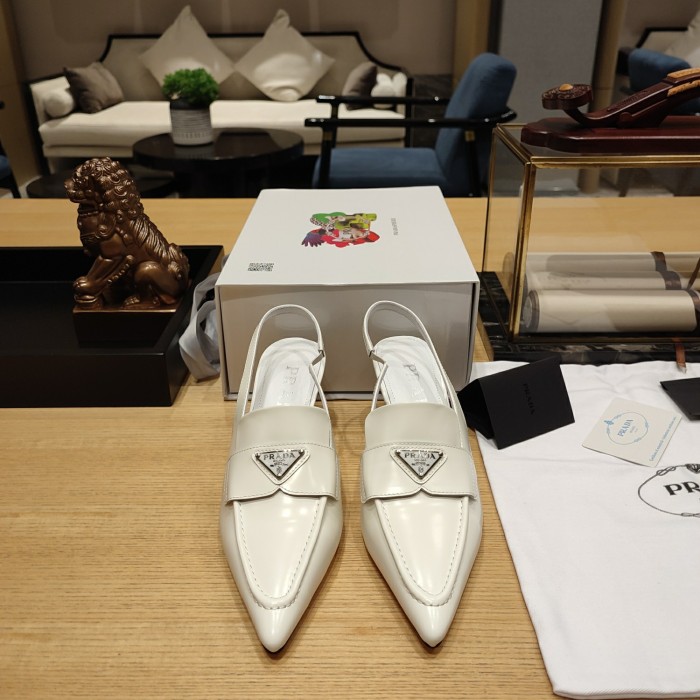 Triangle Logo Pointed Toe Kitten Heel Slingbacks (Female)36-41=