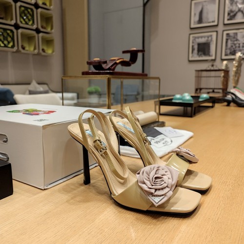 Floral Appliqué Slingback Sandals (Female)36-41=