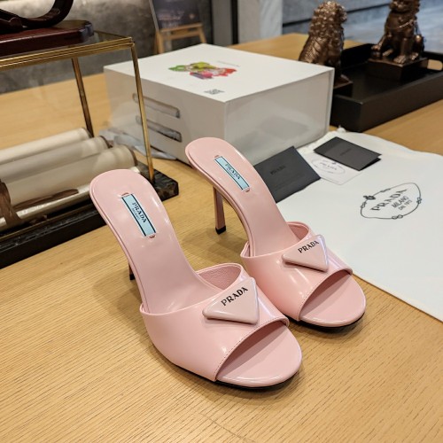 Triangle Logo Mule (Female)36-41=