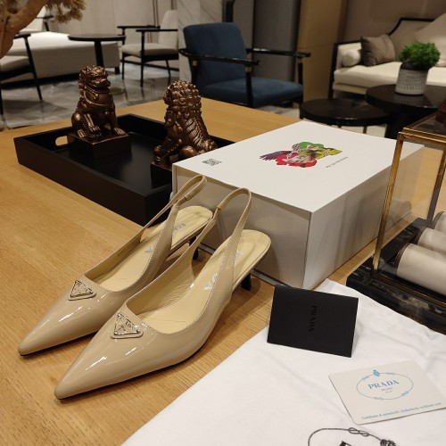 Triangle Logo Pointed-Toe Kitten Heel Slingbacks (Female)36-41=