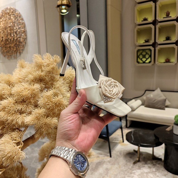 Floral Appliqué Slingback Sandals (Female)36-41=