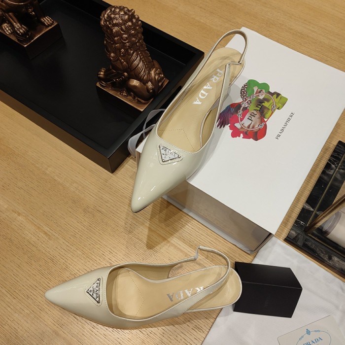 Triangle Logo Pointed-Toe Kitten Heel Slingbacks (Female)36-41=