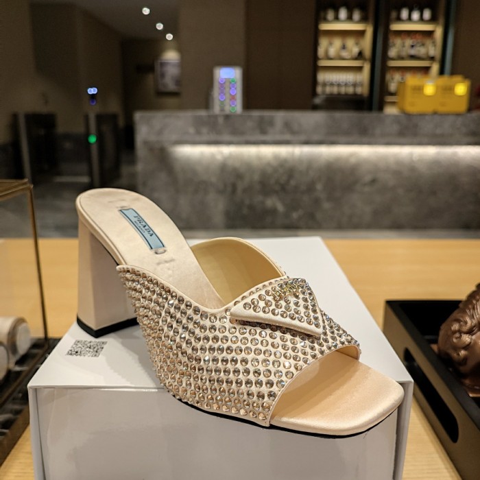 Crystal Silk Logo Mule (Female)36-41=