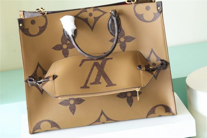 On The Go Tote “41*34*19CM” 077