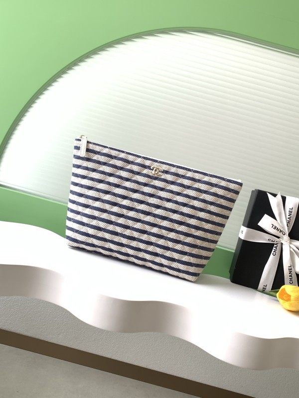 26C Clutch Large Striped Raffia “19.6x33.7x12cm” -025 =AS4988