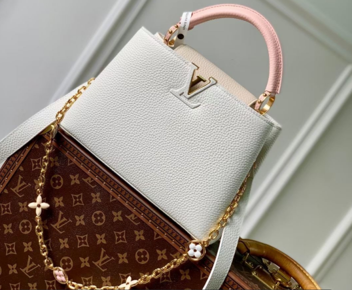 Capucines East West PM Bag “28*18*9CM” 0611