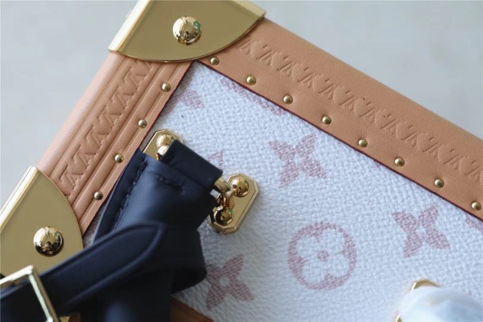 The Camera Box Shoulder Bag “16*13*7.5CM” 0801