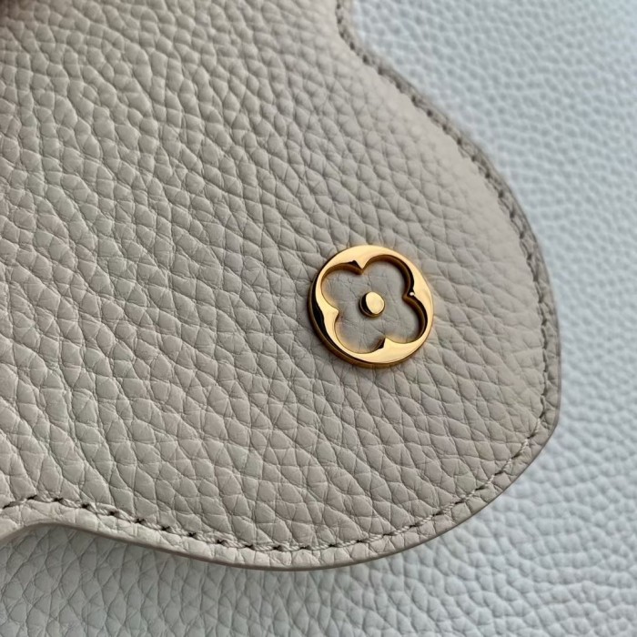 Capucines East West PM Bag “28*18*9CM” 0611