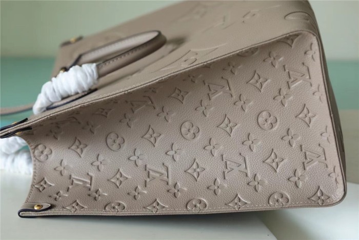 GM Onthego Tote “41*34*19CM” 078