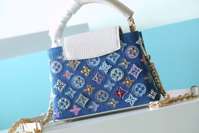 Capucines East West Mini “22*12*8CM” 0411