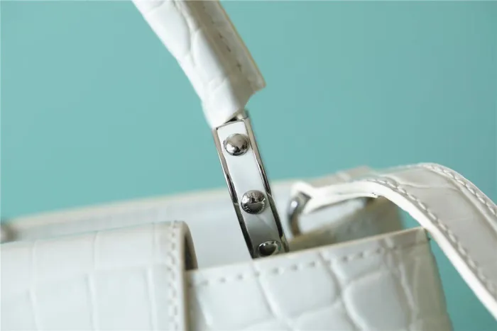 Capucines East West PM Bag “28*18*9CM” 0201
