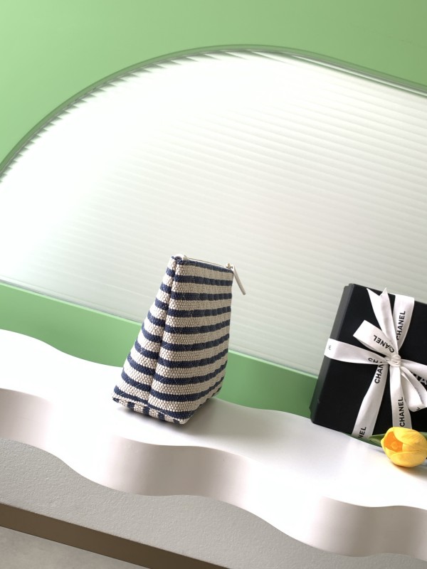26C Clutch Medium Striped Raffia “15.6x26x9cm” -005 =AS4989