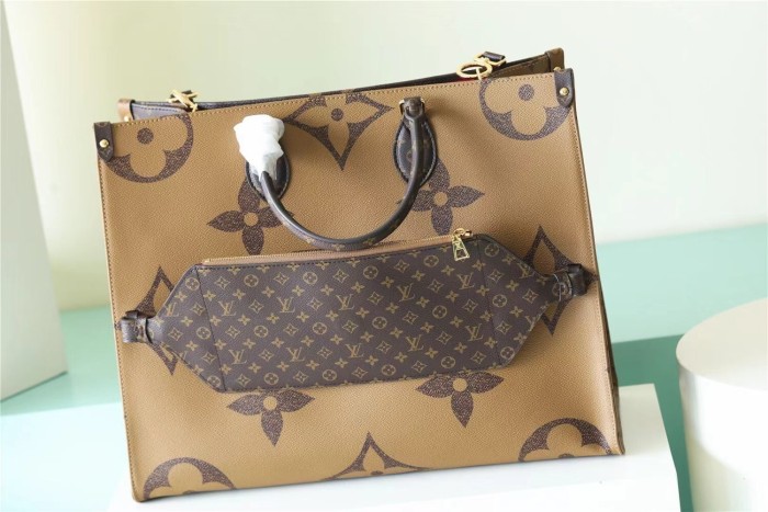 On The Go Tote “41*34*19CM” 077