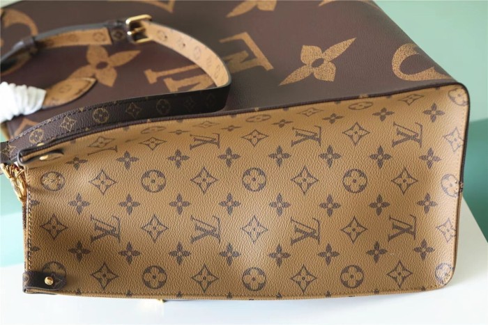 On The Go Tote “41*34*19CM” 077