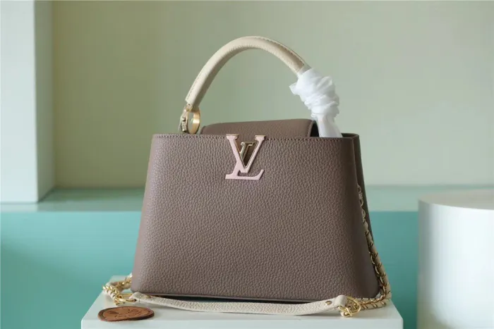 Capucines East West PM Bag “28*18*9CM” 0201